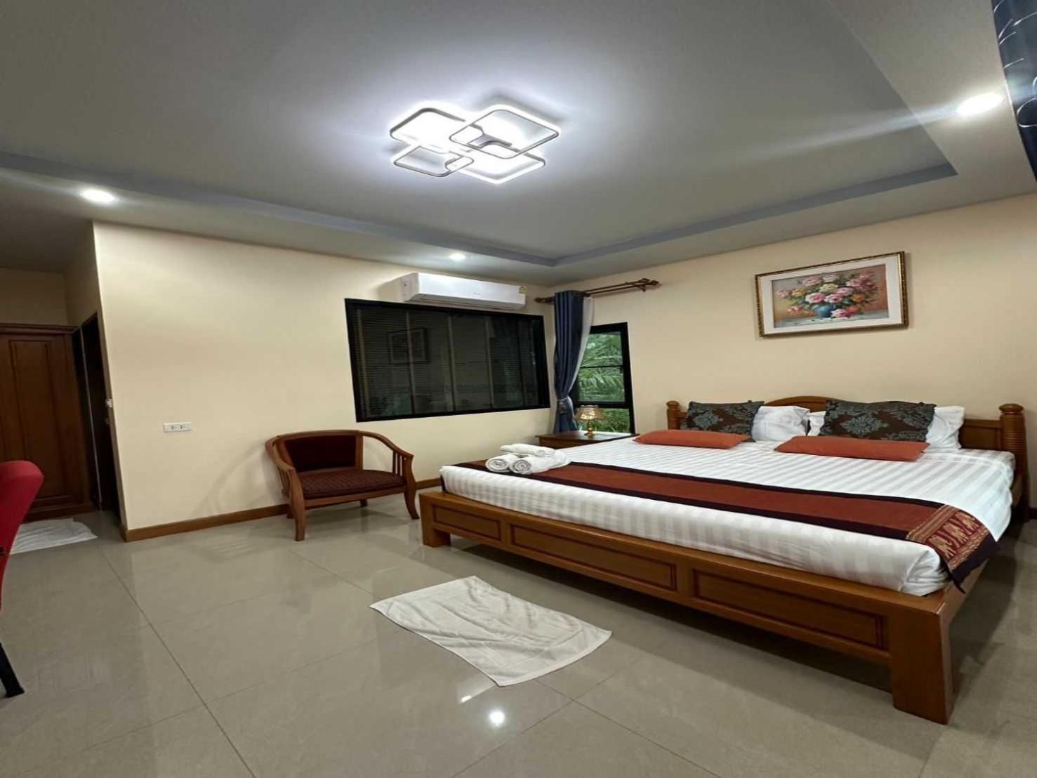 Capital O 75518 Baan Rose Resort Ao Luk Exteriör bild