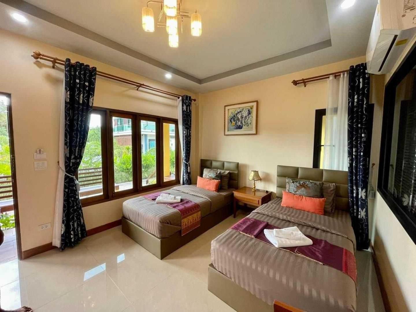 Capital O 75518 Baan Rose Resort Ao Luk Exteriör bild