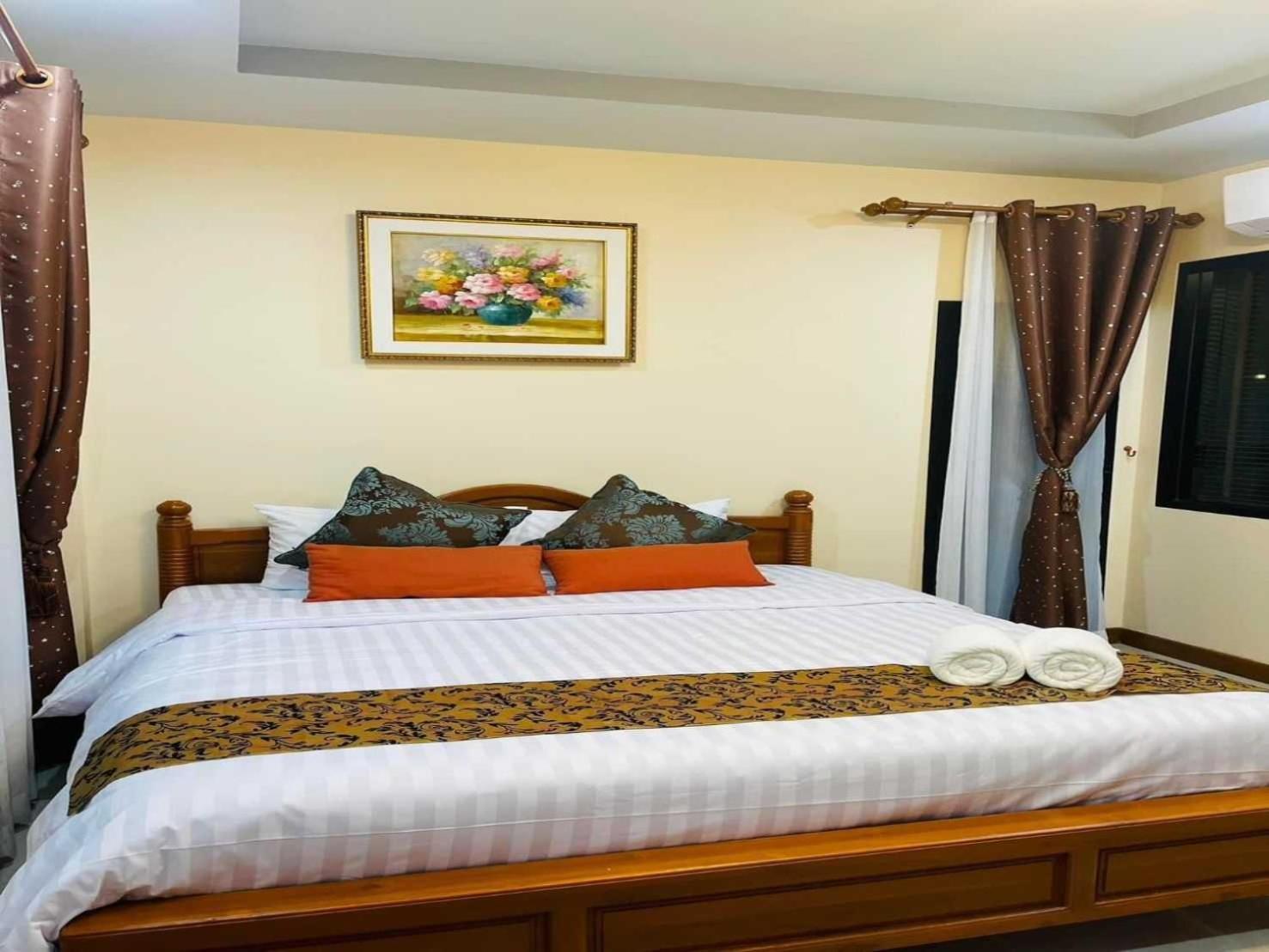 Capital O 75518 Baan Rose Resort Ao Luk Exteriör bild